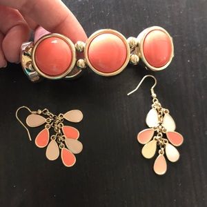 Old navy dangle earring and bracelet set